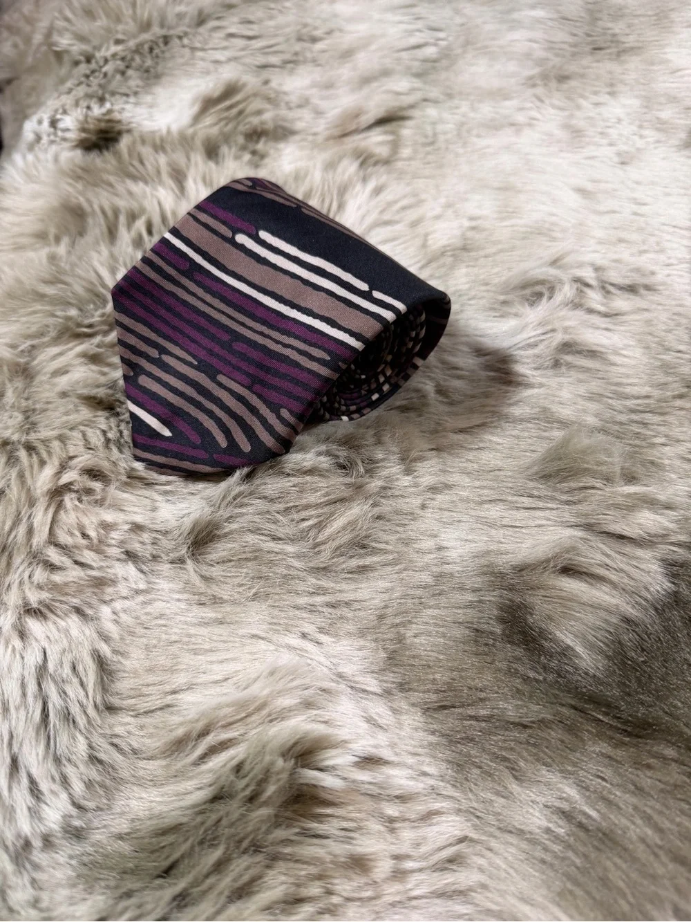 Giovanni Sciarpa Men's Patterned Purple and Black Striped Tie